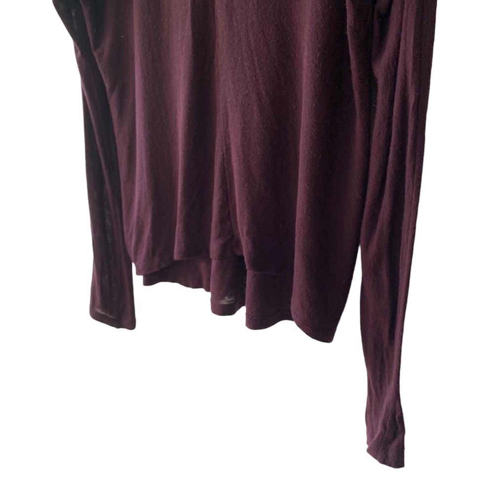 Aritzia Wilfred V-Neck Lightweight Sweater Size XS Plum Dark Purple Long Sleeves - Picture 4 of 10